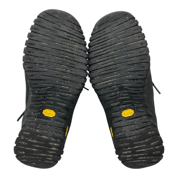 UGG Women's Ostrander Waterproof Shearling Boots - Picture 7 of 7